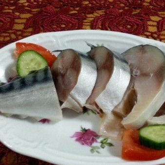 Засолка скумбрии в рассоле целиком