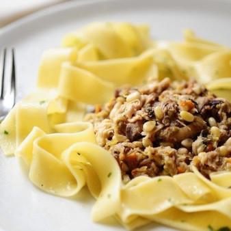 Кролик в белом вине