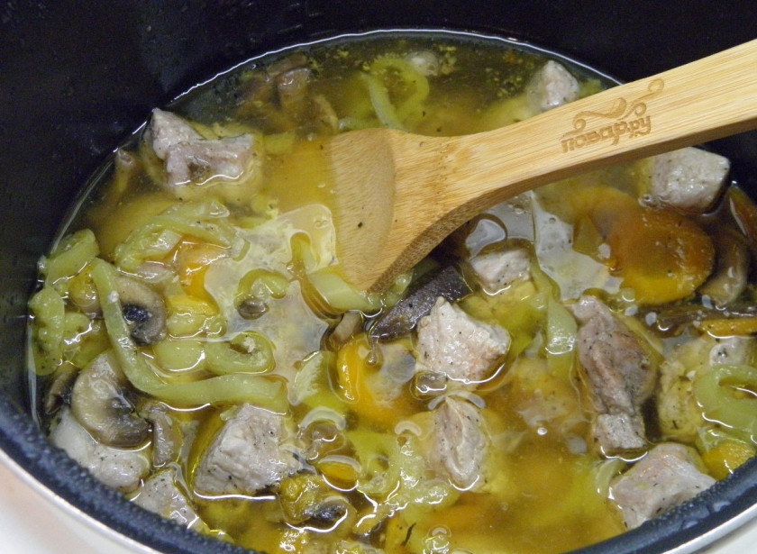 1. Этап. Свинина, тушенная кусочками: Свинина, тушенная кусочками, готова. Приятного аппетита!