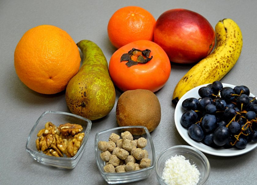 1. Этап. Постный фруктовый салат: Подготовьте ингредиенты.