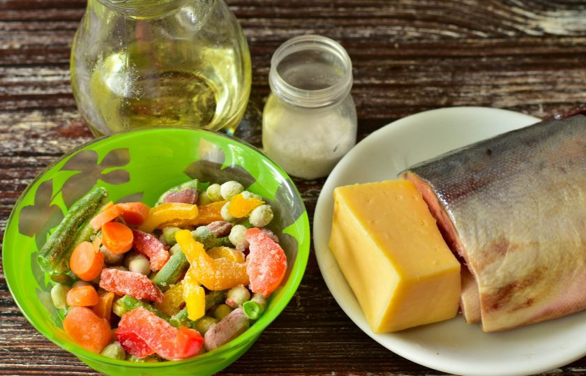 1. Этап. Горбуша с мексиканской смесью в духовке: Подготовьте ингредиенты.