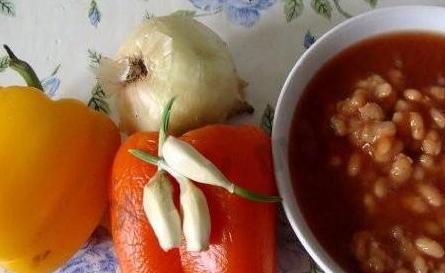 1. Этап. Рагу из фасоли с овощами: Подготовим все необходимые ингредиенты для приготовления рагу.