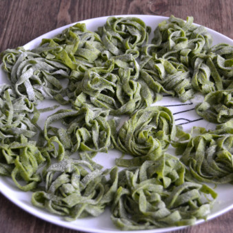 Лапша со шпинатом