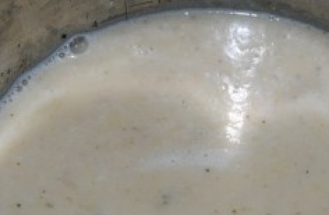 1. Этап. Овощной суп с сельдереем: Суп поставить на плиту,довести до кипения.