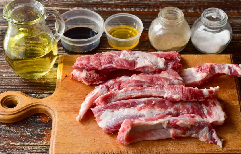 1. Этап. Глазированные ребрышки: Подготовьте ингредиенты.