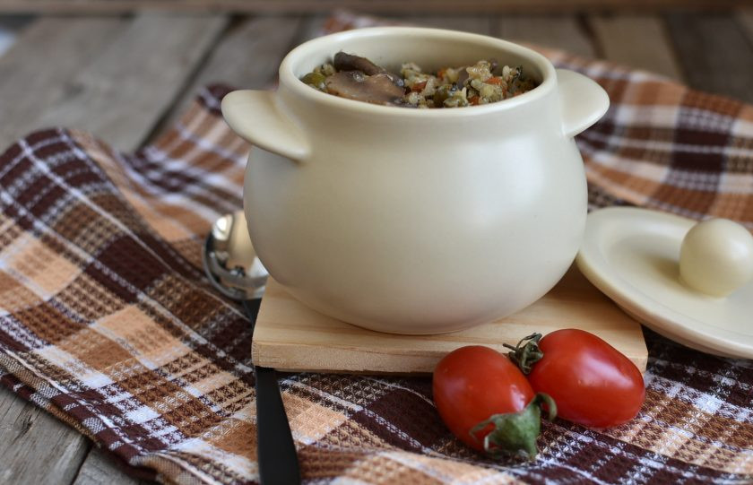 1. Этап. Рис с грибами, овощами и шпинатом: Подавайте со свежими овощами.