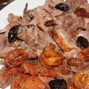 Гусь на луковой подушке