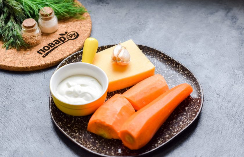 1. Этап. Салат из моркови без майонеза: Подготовьте все ингредиенты.