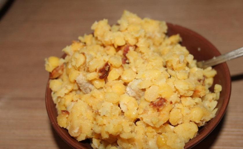 1. Этап. Гороховая каша с копченостями в мультиварке: 4. Тушим до мягкости гороха, блюдо можно подавать!