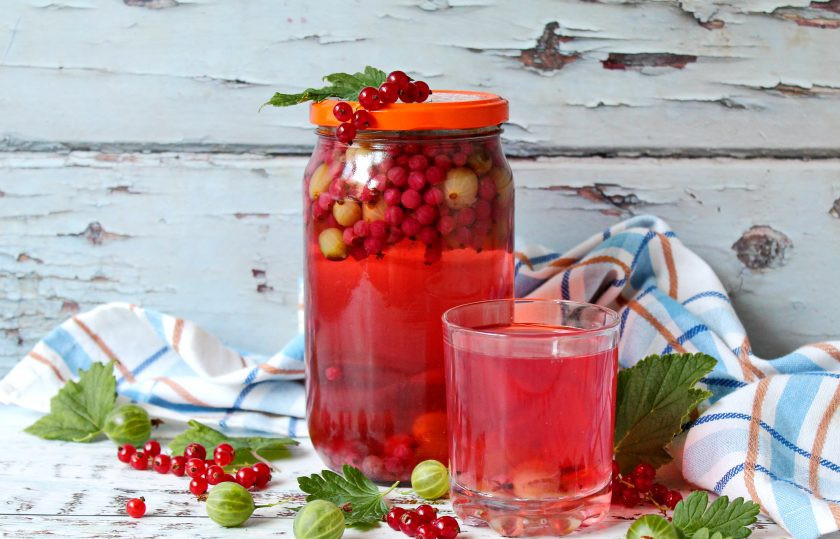 1. Этап. Компот из крыжовника и красной смородины на зиму: Приятных заготовок!