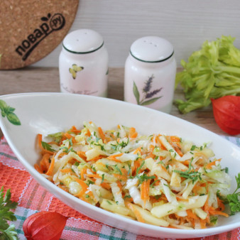 Салат с дайконом и сельдереем