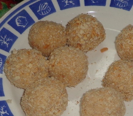 1. Stage. Canapés with mini-cutlets: This is what they look like before frying.