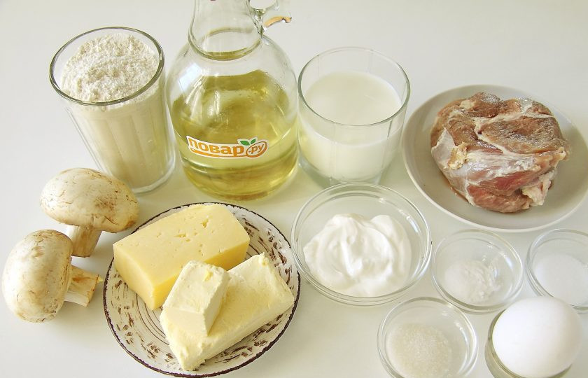 1. Этап. Мясной пай: Подготовьте все ингредиенты.