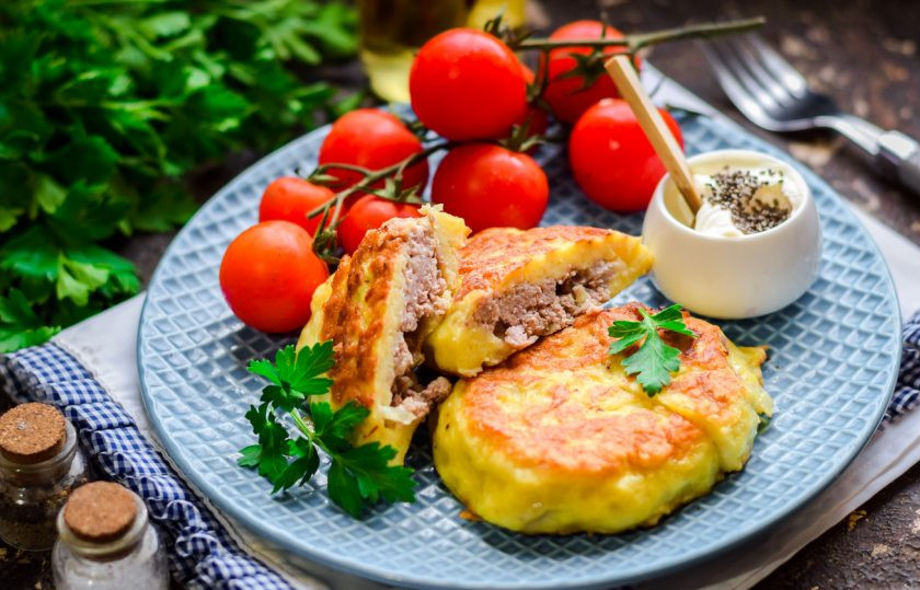 1. Этап. Колдуны из картофеля и мясного фарша: Приятного аппетита!