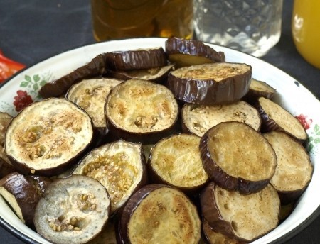 1. Stage. Eggplant appetizer for winter: Bake at 200 degrees 25 minutes.