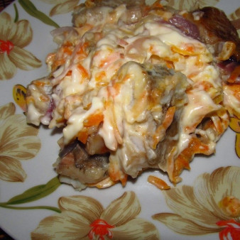 Щука, тушенная с луком