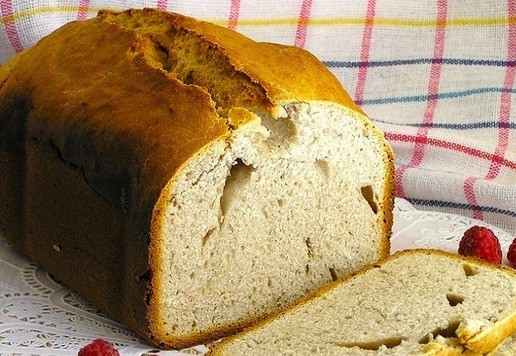 1. Этап. Фламандский хлеб с малиной: Подавайте к столу.