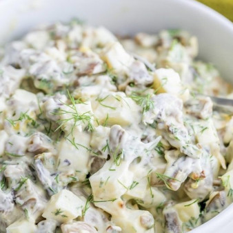 Салат новогодний из грибов