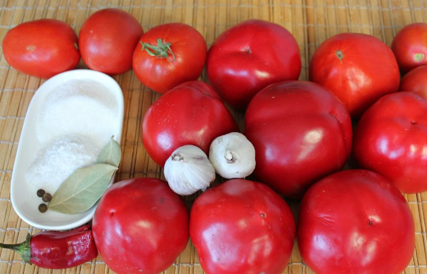 1. Этап. Лечо с чесноком: Подготовим ингредиенты.