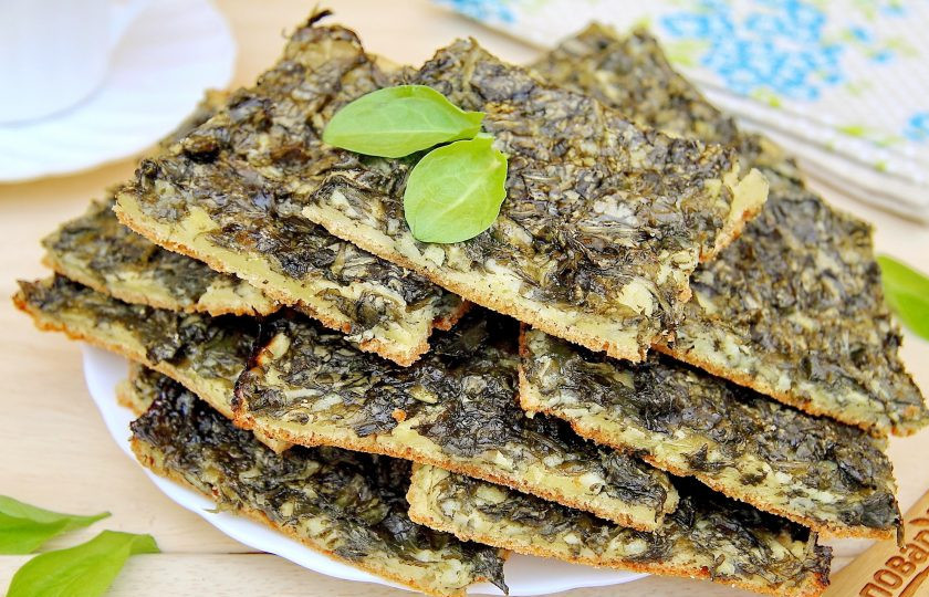 1. Этап. Заливной пирог с щавелем: Готовый заливной пирог с щавелем можно подать как в теплом, так и в остывшем виде. С чаем или молоком - ну очень вкусно! Приятного аппетита!