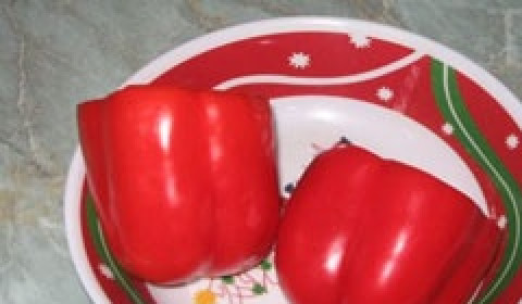 1. Этап. Перец, фаршированный сыром и зеленью: Перец почистить.