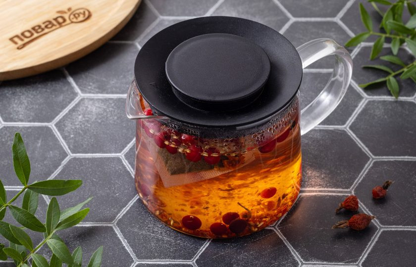 1. Этап. Лесной чай: Закройте чайник крышкой, оставьте на 10-15 минут настояться.