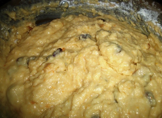 1. Этап. Венское тесто для пасхи: Замесите тесто и оставьте подходить в течение трех часов.