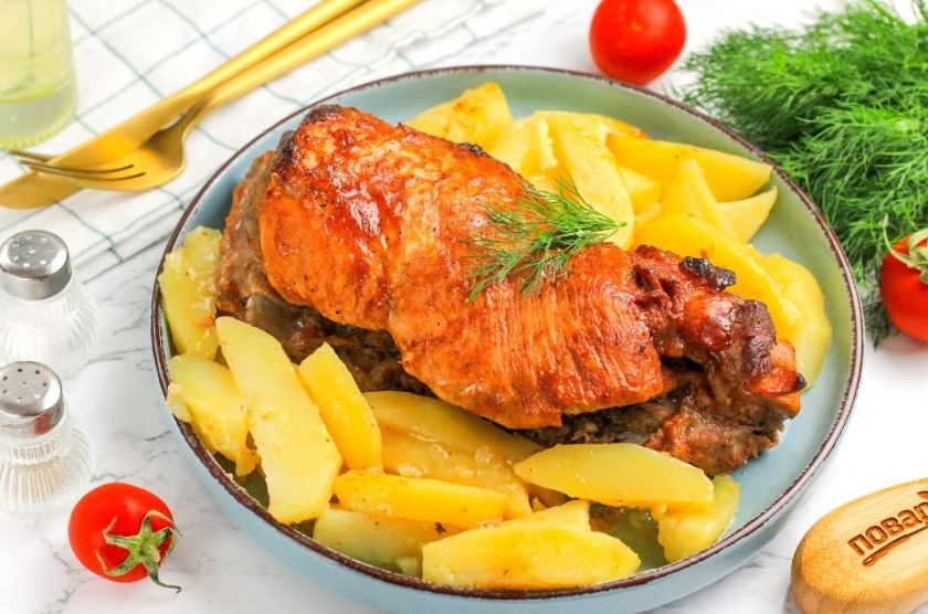 1. Этап. Свиные ребрышки на мангале: Затем подайте к столу с любым, выбранным гарниром, например — запеченным картофелем в фольге. Приятного вам аппетита!