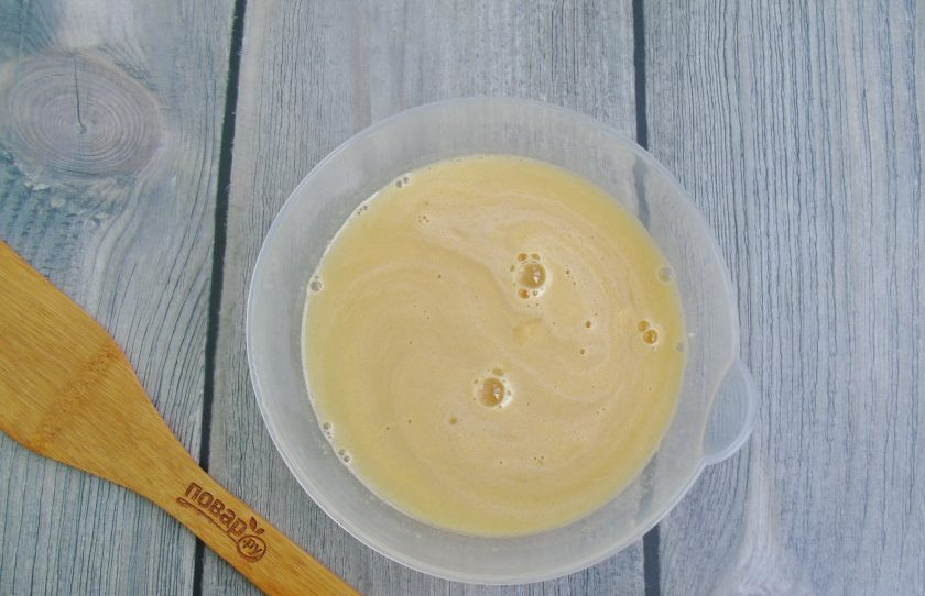 1. Этап. Яблочно-апельсиновый сок: Точно также отожмите сок из апельсинов.