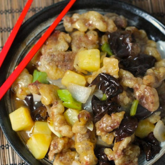 Свинина в кисло-сладком соусе по-китайски