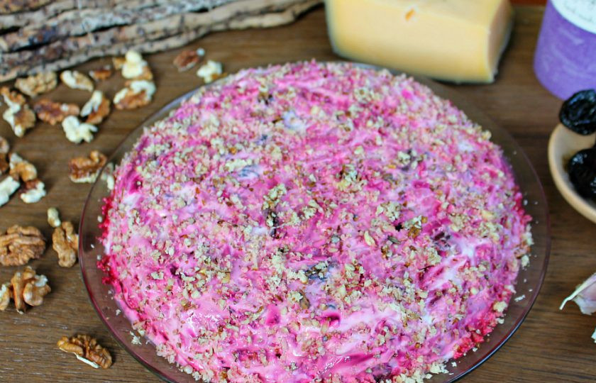 1. Этап. Салат Любовница с черносливом: Салат 