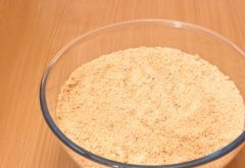 1. Этап. Пирожное из печенья: Печенье пропустить через мясорубку.