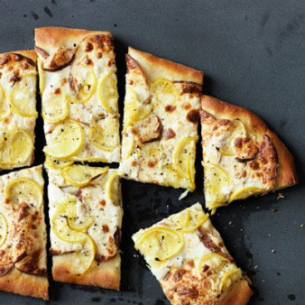 Lemon and Smoked-Mozzerella Pizza