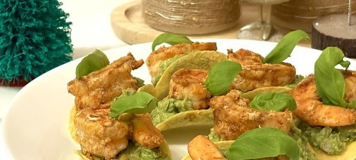 1. Этап. Канапе с авокадо и креветками: Это вкусно!