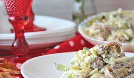 1. Этап. Салат «Тайна Амстердама»: Перед употреблением салат перемешать. Разложить салат порционно на тарелки. Приятного аппетита!