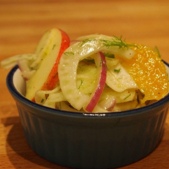 Салат из яблок