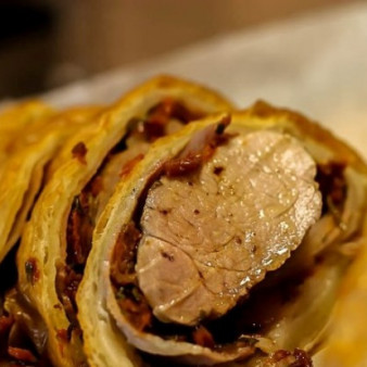 Свинина в тесте в духовке