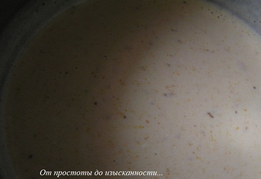 1. Этап. Панна котта с хурмой: Добавьте распущенный на водяной бане желатин и хорошо перемешайте.