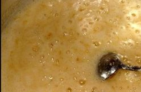 1. Этап. Варенье из лимонов через мясорубку: Избавившись от пенки, можно расфасовывать варенье по банкам или другим емкостям.