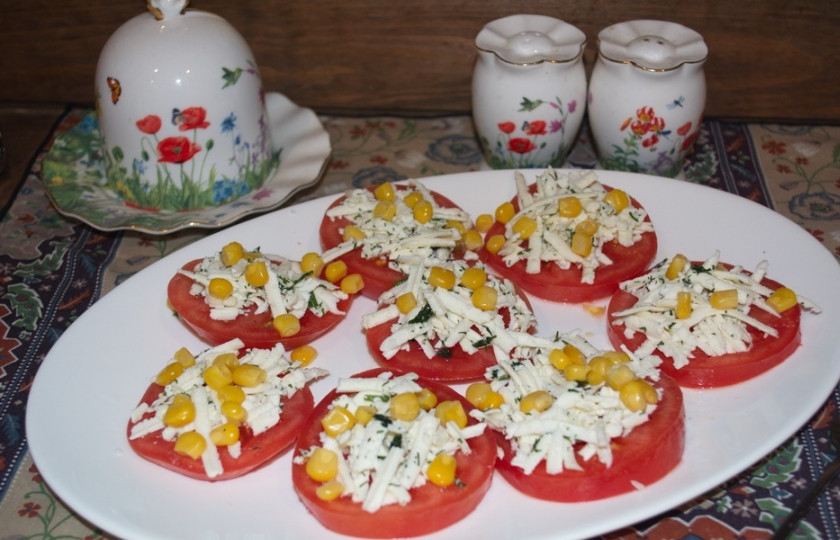 1. Этап. Помидоры с брынзой: Подайте к столу. Данные помидоры следует подавать к столу сразу.