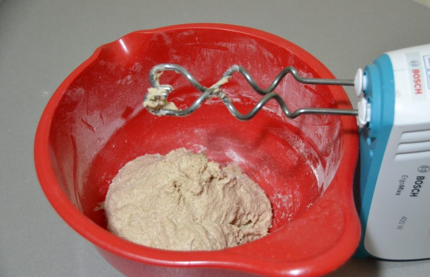 1. Этап. Подовый хлеб: Замесите тесто, можно руками, а можно с помощью миксера.