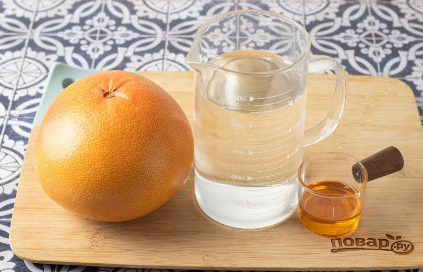 1. Этап. Вода с соком грейпфрута: Подготовьте все ингредиенты.