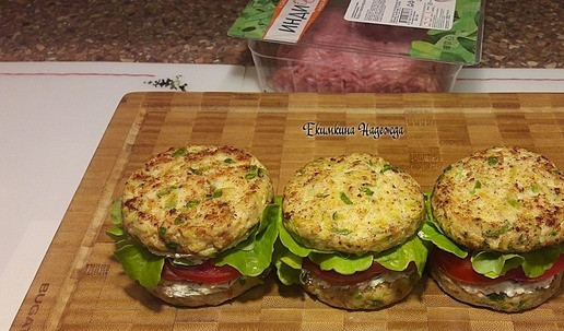 1. Этап. Бургер к Новогоднему столу: Готово! Можно подавать на стол!