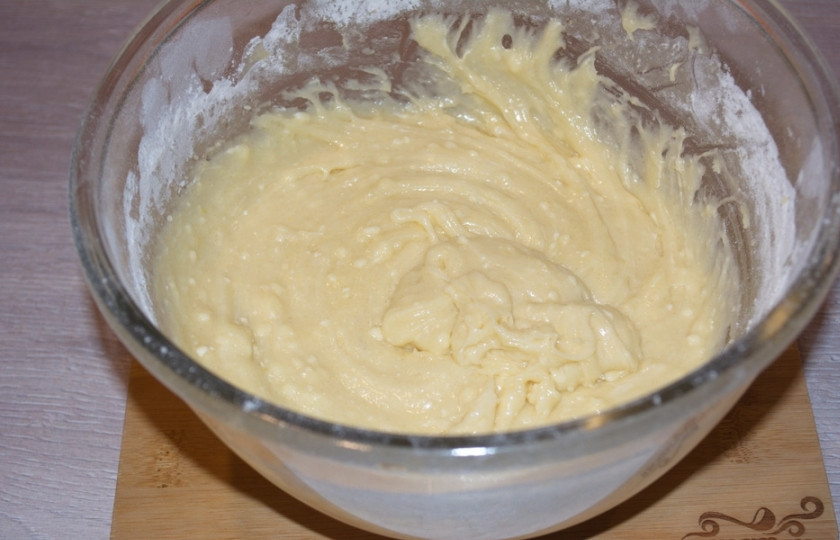 1. Этап. Вишневый пирог из замороженной вишни: Должно получиться вот такое приятное, довольно жидкое тесто.