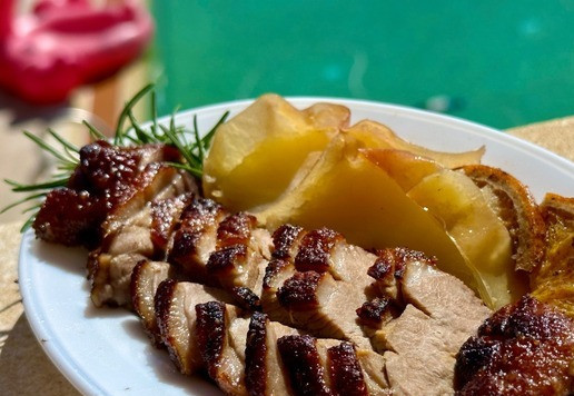 1. Этап. Утиные грудки: су-вид, духовка и брусника: Примерно вот так получится.