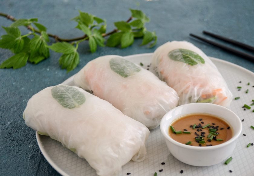 1. Этап. Весенние роллы: Весенние роллы готовы, приятного аппетита!