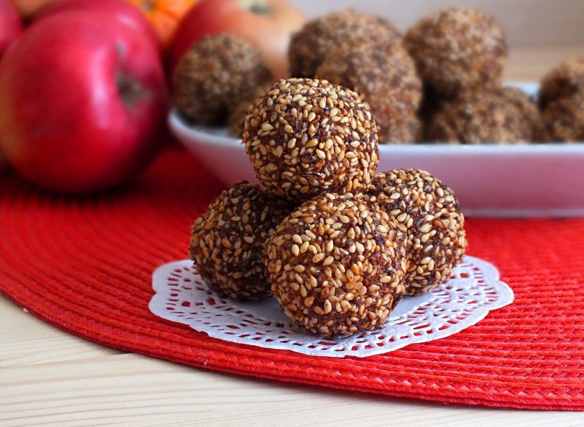 1. Этап. Кунжутное печенье без муки: Подавайте печенье с любимыми напитками. Приятного аппетита!