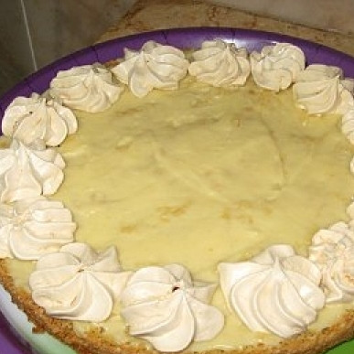 1. Этап. Торт Графские развалины: По кругу выкладываем безе.