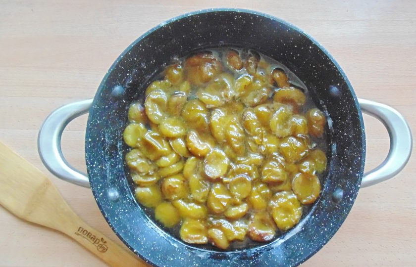 1. Этап. Варенье из зеленых слив на зиму: После снова поставьте на огонь. Проварите минут 15-20. Снова снимите пену. Варенье готово.