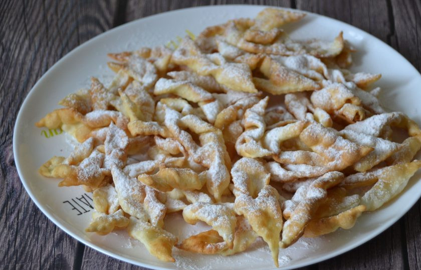 1. Этап. Кош теле татарча: Посыпьте 